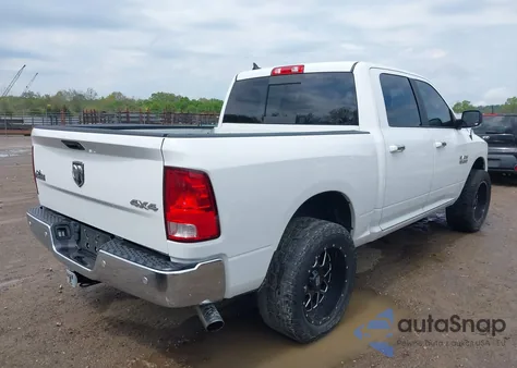 2018 Ram 1500 Big Horn 4X4 5'7 Box z USA, uszkodzony, nr VIN 1C6RR7LG8JS258214